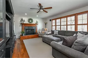 609 Cheshire Dr, Seven Fields Boro, PA 16046 - Photo 15