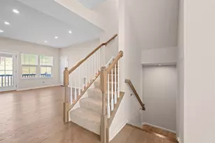 4009 Crown Dr, South Park, PA 15129 - Photo 5