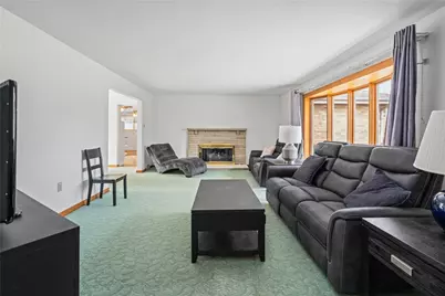 112 Wishart Dr, Brighton Township, PA 15009 - Photo 5