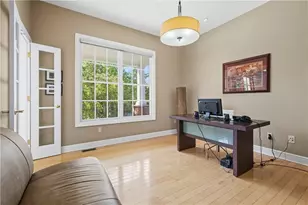 1219 Fairstead Ln, Pittsburgh, PA 15217 - Photo 5