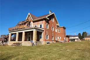 138 Victoria Dr, Franklin Township, PA 15370 - Photo 3