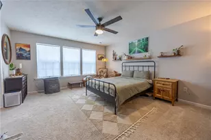 103 Sweetwater Dr, Moon/Crescent Twp, PA 15108 - Photo 9