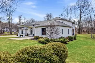 2440 Pierce Bluffs Dr, Hermitage, PA 16148 - Photo 3