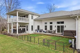 2440 Pierce Bluffs Dr, Hermitage, PA 16148 - Photo 5