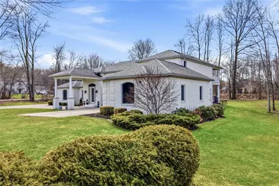 2440 Pierce Bluffs Dr, Hermitage, PA 16148 - Photo 3