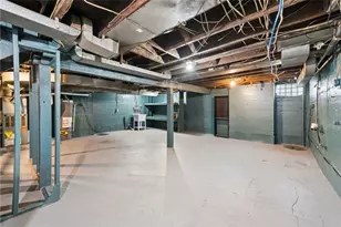 1131 Irwin St, Aliquippa, PA 15001 - Photo 25