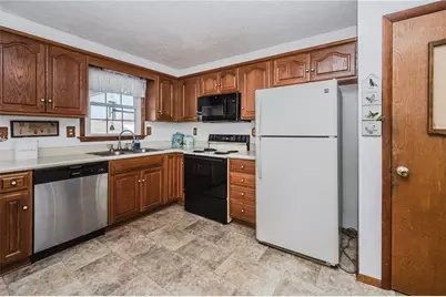 24 Easy St, White Township, PA 15701 - Photo 11