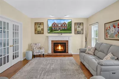 1008 Dunedin Dr, Hempfield Township, PA 15601 - Photo 3