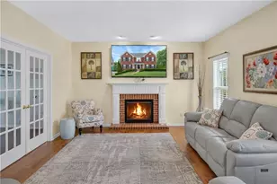 1008 Dunedin Dr, Hempfield Township, PA 15601 - Photo 3