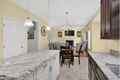 1008 Dunedin Dr, Hempfield Township, PA 15601 - Photo 13