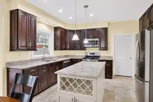 1008 Dunedin Dr, Hempfield Township, PA 15601 - Photo 11