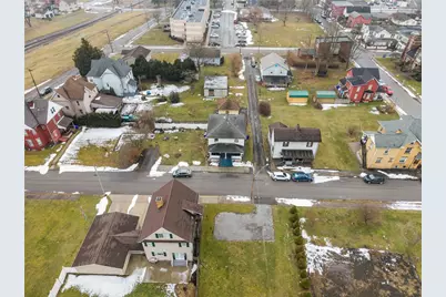 106 E Clayton St, New Castle, PA 16102 - Photo 5