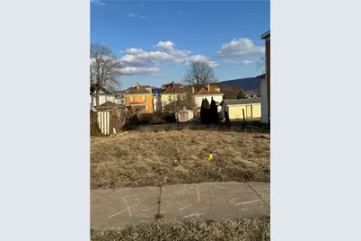 65 Lawn Ave, Uniontown, PA 15401 - Photo 3