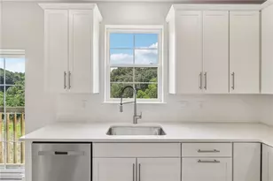 406 Barons Ct, Peters Township, PA 15367 - Photo 7