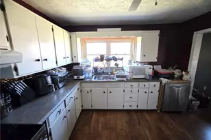 43 W Elm St, Fairchance, PA 15436 - Photo 5