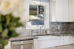 270 Twin Hills Dr, Pittsburgh, PA 15216 - Photo 5