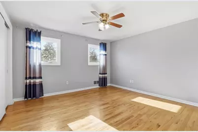 270 Twin Hills Dr, Pittsburgh, PA 15216 - Photo 25