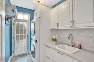 109 Oakview Dr, Cranberry Township, PA 16066 - Photo 15