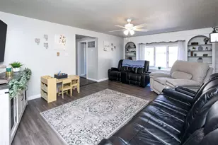 7 Manor Ave, Neshannock Township, PA 16105 - Photo 3