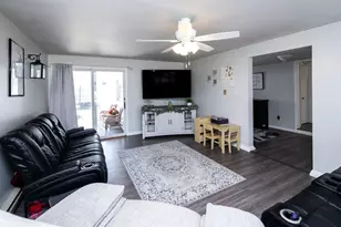 7 Manor Ave, Neshannock Township, PA 16105 - Photo 5