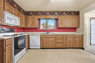 3009 Glengary Dr, Unity Township, PA 15601 - Photo 9