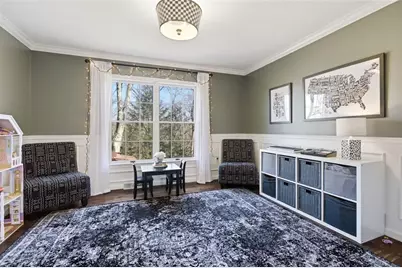 2529 Lindenwood Dr, Pittsburgh, PA 15090 - Photo 15