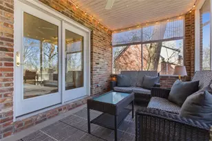 2529 Lindenwood Dr, Pittsburgh, PA 15090 - Photo 19