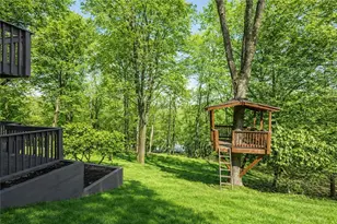 2529 Lindenwood Dr, Pittsburgh, PA 15090 - Photo 41