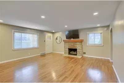 1145 Dutch Ridge Rd, Brighton Township, PA 15009 - Photo 9