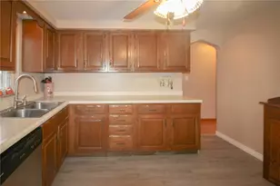 164 Gill Hall Rd, Jefferson Hills, PA 15025 - Photo 9