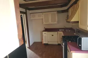 400 Elwyn Ave, Springdale Boro, PA 15144 - Photo 9