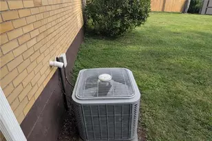 3642 Longview Dr, West Homestead, PA 15120 - Photo 35