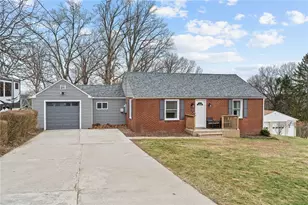 36 Highland Dr, McDonald, PA 15057 - Photo 3