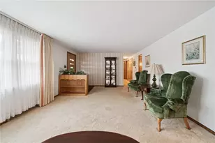 107 Cristie Dr, Pittsburgh, PA 15147 - Photo 3