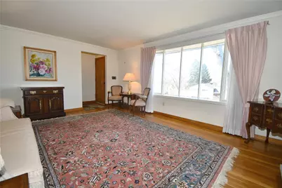 52 Bellview Cir, Robinson Twp, PA 15136 - Photo 3