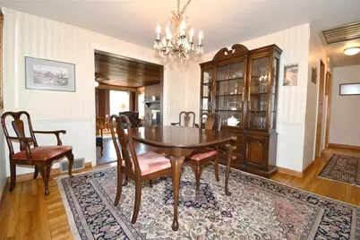 52 Bellview Cir, Robinson Twp, PA 15136 - Photo 9