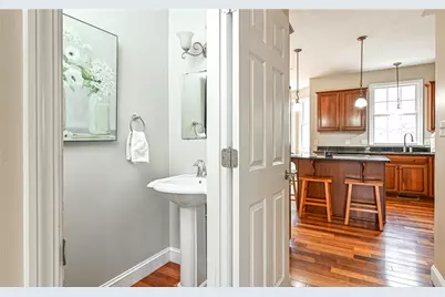 131 Glen Ln, Ross Twp, PA 15237 - Photo 9