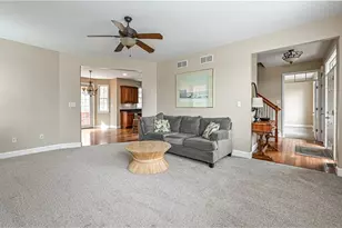 131 Glen Ln, Ross Twp, PA 15237 - Photo 9