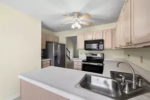 302 Parkview Dr, Pittsburgh, PA 15236 - Photo 3