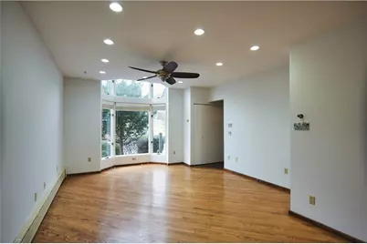 6436 Nicholson St, Pittsburgh, PA 15217 - Photo 7