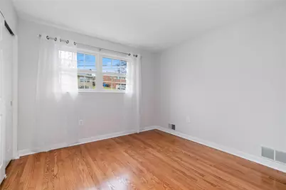 4855 S Emblem Drive, Pittsburgh, PA 15236 - Photo 17