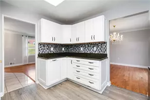 4855 S Emblem Dr, Pittsburgh, PA 15236 - Photo 9