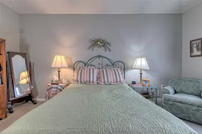 6015 Triple Crown Cir, Hempfield Township, PA 15601 - Photo 15