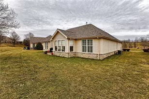 6015 Triple Crown Cir, Hempfield Township, PA 15601 - Photo 31