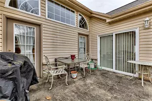 6015 Triple Crown Cir, Hempfield Township, PA 15601 - Photo 33