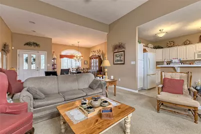 6015 Triple Crown Cir, Hempfield Township, PA 15601 - Photo 5