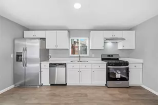 1381 Pocono St, Pittsburgh, PA 15218 - Photo 5