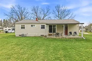 2225 Saratoga Dr, Hermitage, PA 16148 - Photo 17