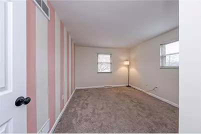 708 Brookshire Dr, Pittsburgh, PA 15237 - Photo 15