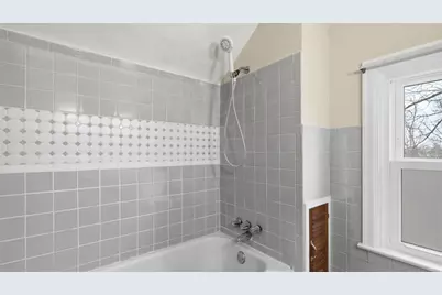 648 Elm Dr, Pittsburgh, PA 15147 - Photo 23